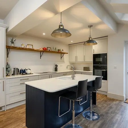 Dom wakacyjny Stylish 3br Townhouse Sleeps 6 Near Centre