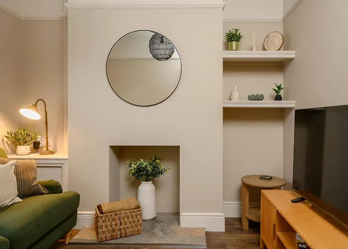 Stylish 3br Townhouse Sleeps 6 Near Centre * York