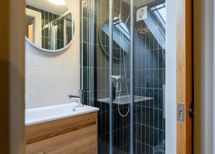 Stylish 3br Townhouse Sleeps 6 Near Centre Dom wakacyjny York